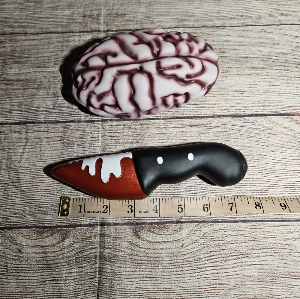 Horror Halloween brain knife small squeaky dog toys